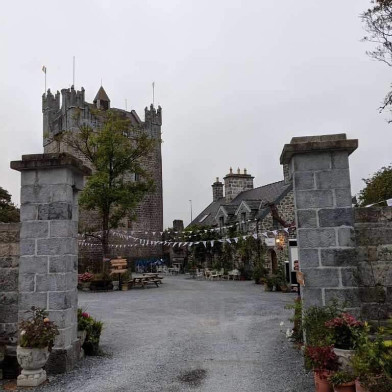 How to Choose the Best Airbnb or Booking.com Rental