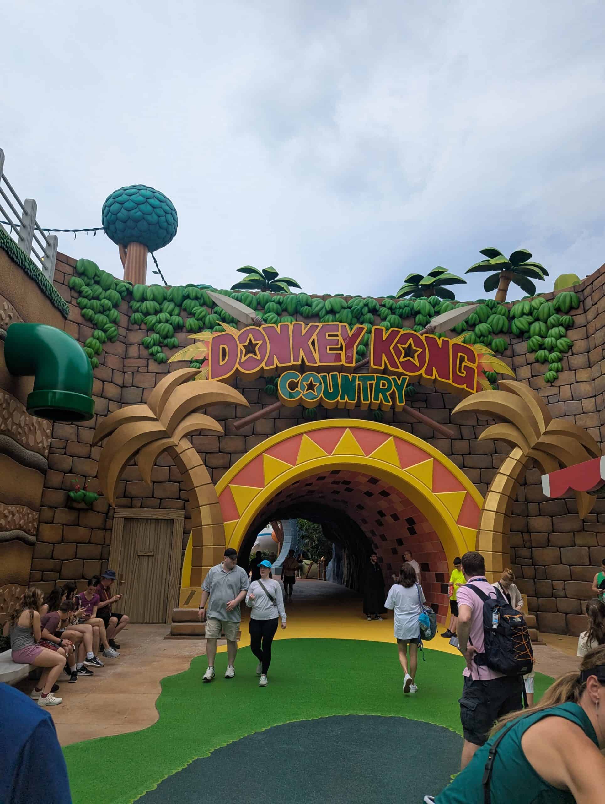 Entrance to donkey kong country in super nintendo world