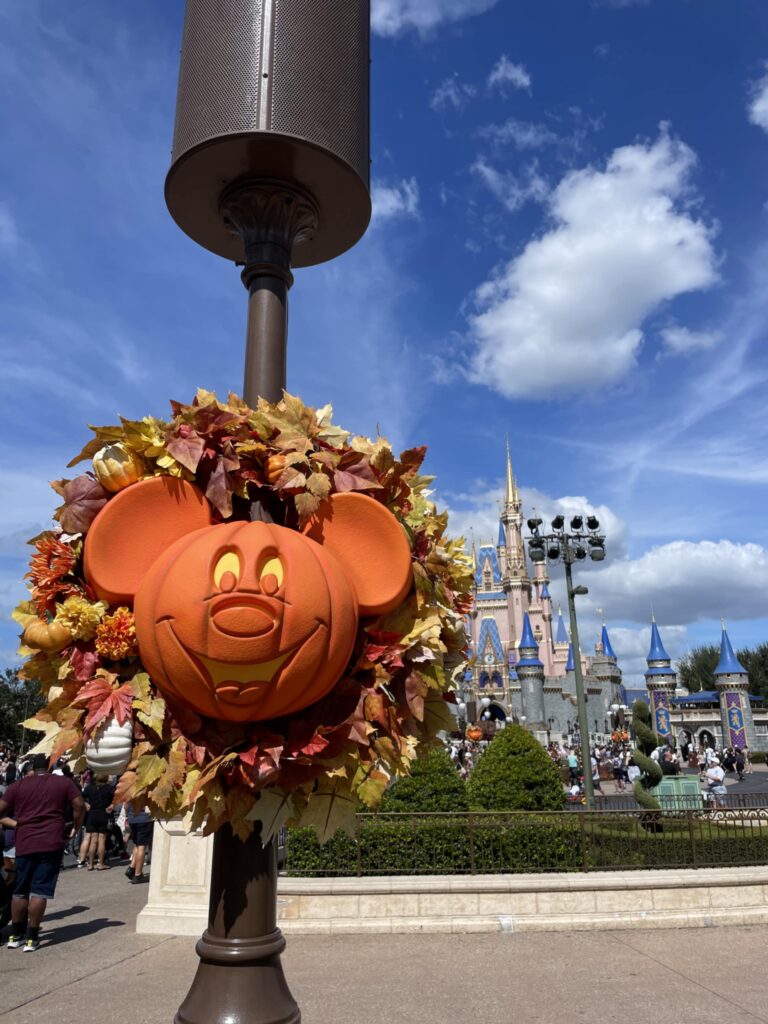 Mickey pumpkin decoration
