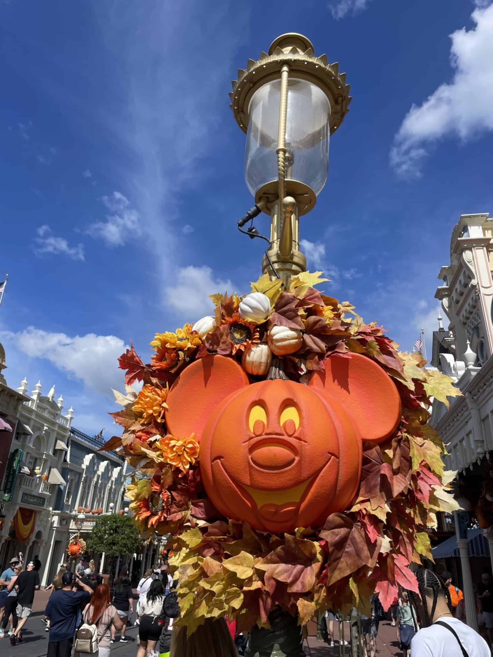 Mickey Pumpkin decoration